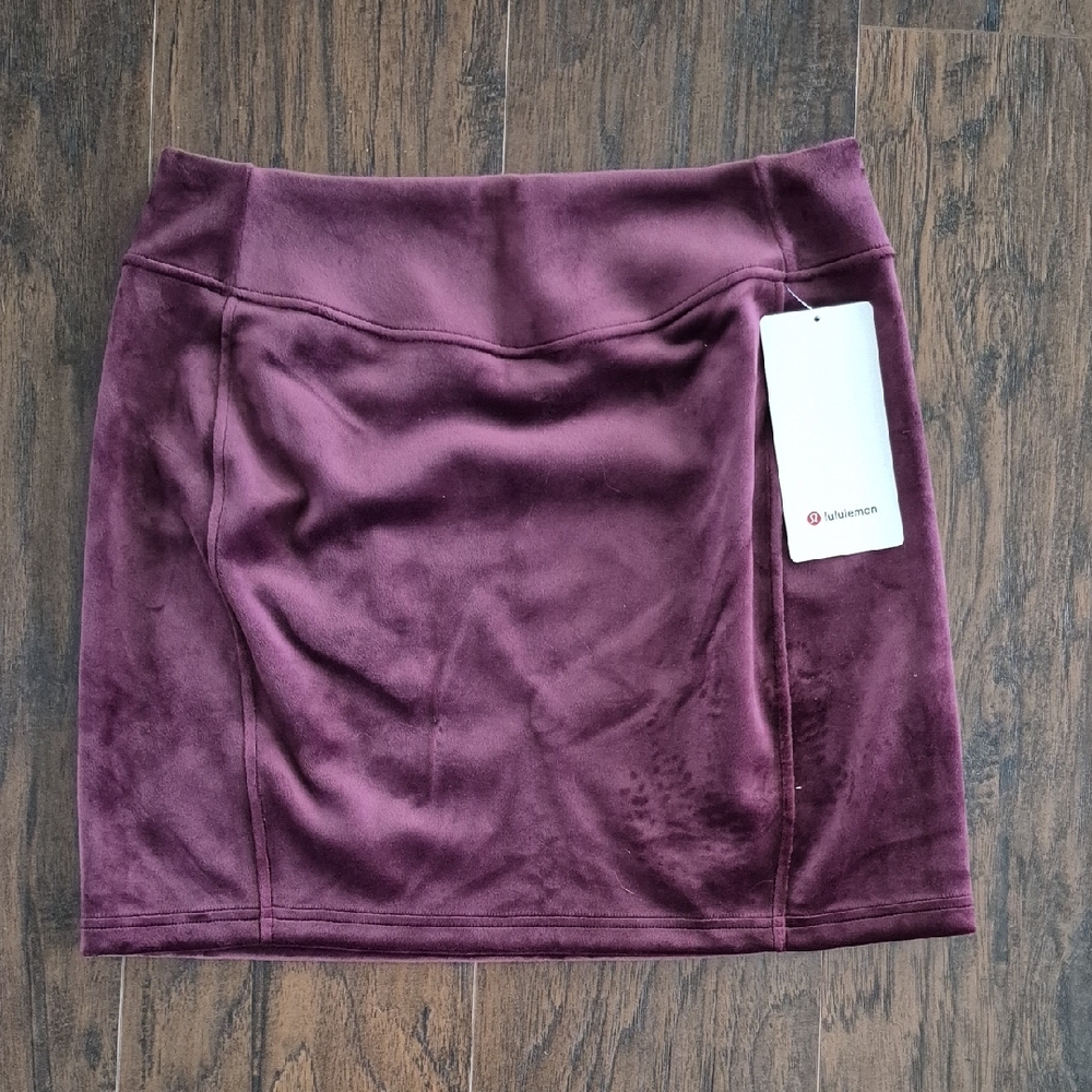 Lululemon Scuba High Rise Mini Skirt * Velvet